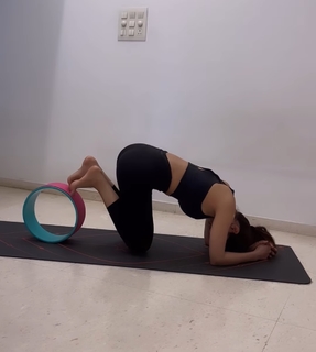 Nikki Tamboli feet photo 7