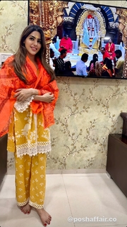Nikki Tamboli feet photo 12