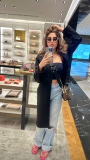 Nikki Tamboli feet photo 4
