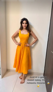 Nikki Tamboli feet photo 15