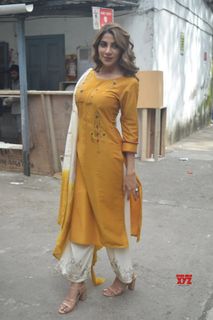Nikki Tamboli feet photo 11
