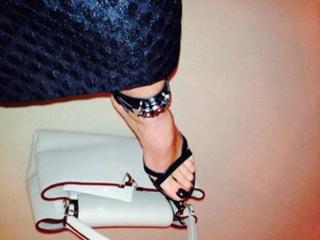 Nikkie Plessen feet photo thumbnail