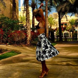 Nikkie Plessen feet photo thumbnail