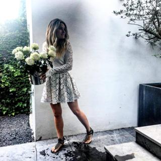 Nikkie Plessen feet photo thumbnail