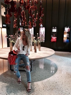 Nikkie Plessen feet photo thumbnail