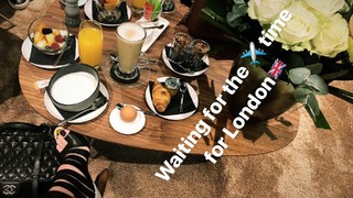 Nikkie Plessen feet photo thumbnail
