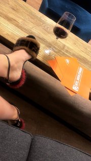 Nikkie Plessen feet photo thumbnail