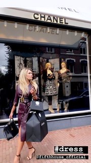 Nikkie Plessen feet photo thumbnail
