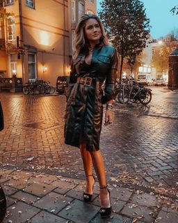 Nikkie Plessen feet photo thumbnail