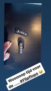 Nikkie Plessen feet photo thumbnail