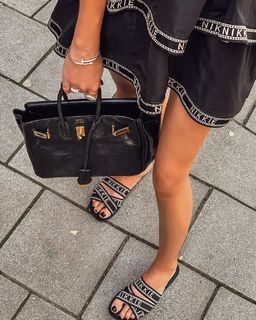 Nikkie Plessen feet photo thumbnail