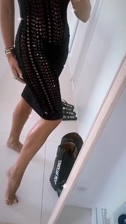 Nikkie Plessen feet photo thumbnail