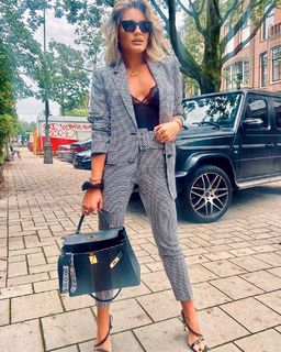 Nikkie Plessen feet photo thumbnail