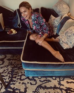 Nikkie Plessen feet photo thumbnail