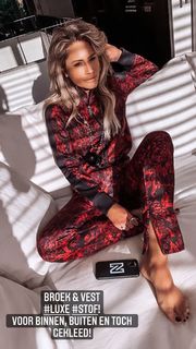 Nikkie Plessen feet photo thumbnail