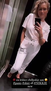 Nikkie Plessen feet photo thumbnail