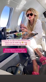 Nikkie Plessen feet photo thumbnail