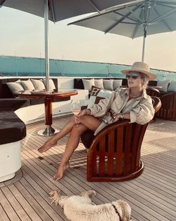 Nikkie Plessen feet photo thumbnail