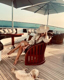 Nikkie Plessen feet photo thumbnail