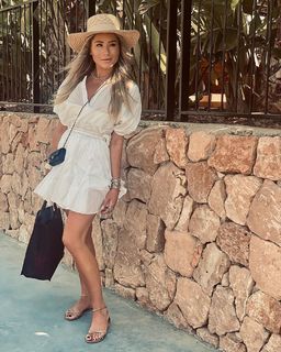 Nikkie Plessen feet photo thumbnail