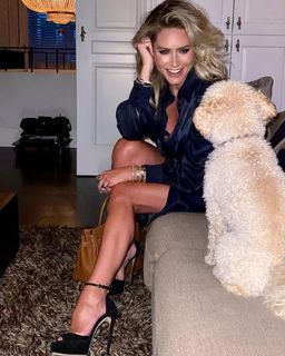 Nikkie Plessen feet photo thumbnail