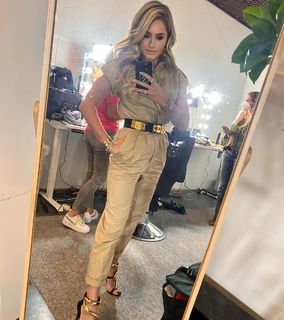 Nikkie Plessen feet photo thumbnail