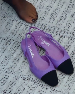 Nikkie Plessen feet photo thumbnail
