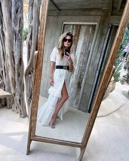 Nikkie Plessen feet photo thumbnail