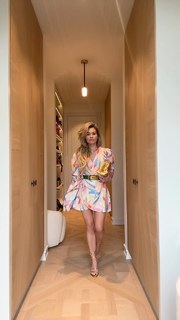 Nikkie Plessen feet photo thumbnail