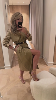 Nikkie Plessen feet photo thumbnail