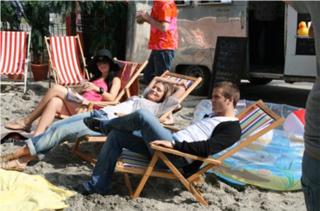Nikkie Plessen feet photo thumbnail