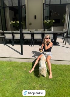 Nikkie Plessen feet photo thumbnail