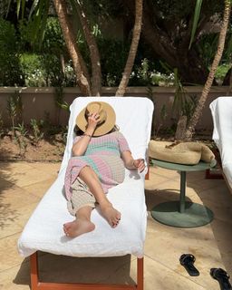 Nikkie Plessen feet photo thumbnail