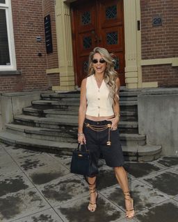 Nikkie Plessen feet photo thumbnail