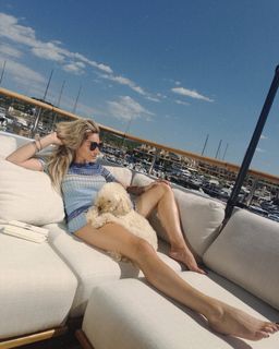 Nikkie Plessen feet photo thumbnail