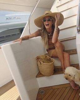 Nikkie Plessen feet photo thumbnail