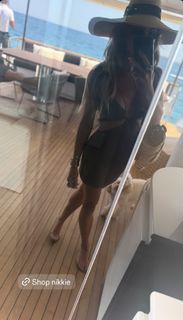 Nikkie Plessen feet photo thumbnail