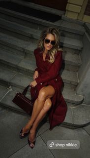 Nikkie Plessen feet photo thumbnail
