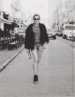 Nikkie Plessen feet photo thumbnail