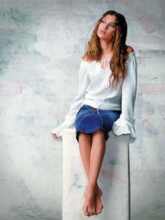 Nikol feet photo 3