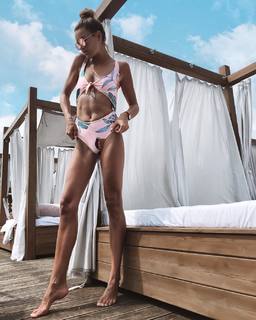 Nikol Svantnerová feet photo 7
