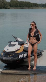 Nikol Svantnerová feet photo 10
