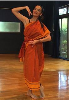 Nikoletta Ralli feet photo thumbnail