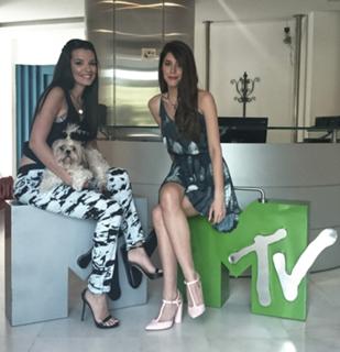 Nikoletta Ralli feet photo thumbnail