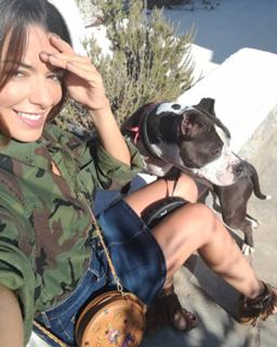 Nikoletta Ralli feet photo thumbnail