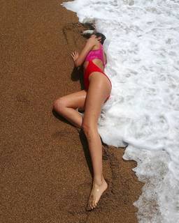 Nikoletta Ralli feet photo thumbnail