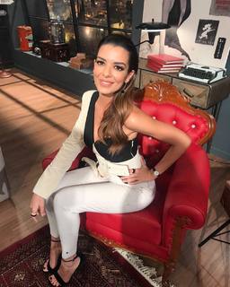 Nikoletta Ralli feet photo thumbnail