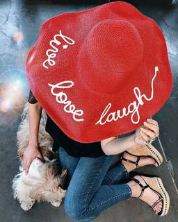 Nikoletta Ralli feet photo thumbnail