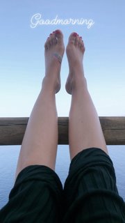 Nikoletta Ralli feet photo thumbnail
