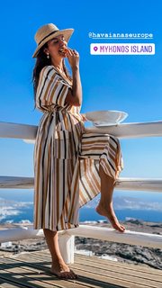 Nikoletta Ralli feet photo thumbnail